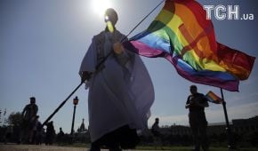 У Росії молодики напали на ЛГБТ-активістів та журналістів після мітингу за рівність прав