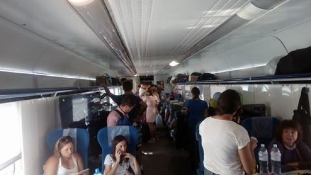 В УЗ пояснили, чому пасажирам «Інтерсіті» довелося їхати «на картонці»
