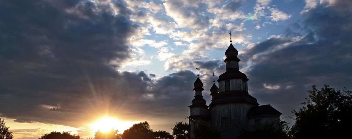 Синоптики обіцяють дощі та послаблення спеки, але не всім. Прогноз погоди на 14 серпня