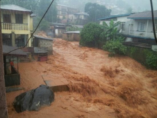 Кількість загиблих унаслідок повеней та зсувів ґрунту у Сьєрра-Леоне збільшилися до півтисячі