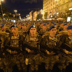 Маршировка сотен военных и Полторак в метро: в Киеве прошла репетиция парада ко Дню Независимости