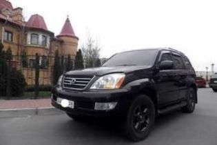 У главы патрульной полиции Александра Фацевича угнали Lexus GX