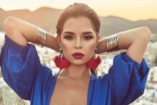 Коктейль и джакузи: Деми Роуз в купальнике наслаждается отдыхом