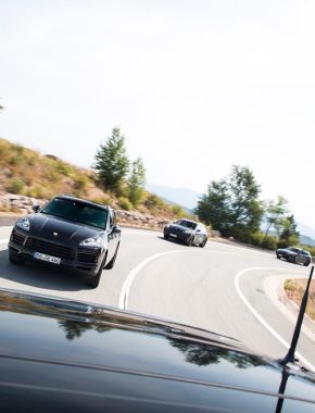 Третье поколение Porsche Cayenne завершает испытательный марафон