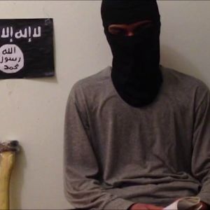 Боевики "ИГ" опубликовали "посмертное" видео мужчины, устроившего резню в Сургуте