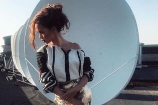 Марія Яремчук позувала в унікальній вишиванці XIX століття
