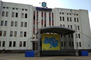 У Броварах через мапу України без Криму звільнилась глава відділу культури міськради