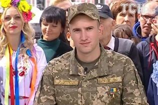 Взяв гранатомет і вийшов один на один із танком. За що лейтенант Тарасюк отримав зірку Героя України