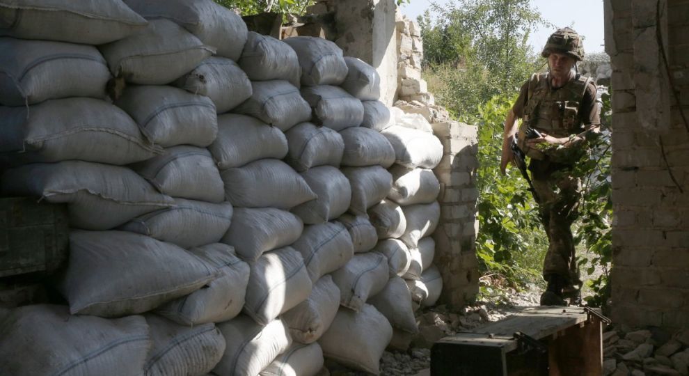Обстріл будинків в Мар’їнці та відсутність втрат. Доба в зоні АТО