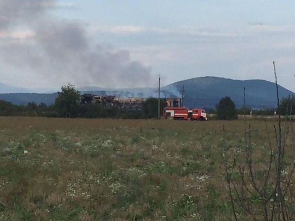 На Закарпатті під час руху загорівся приміський потяг