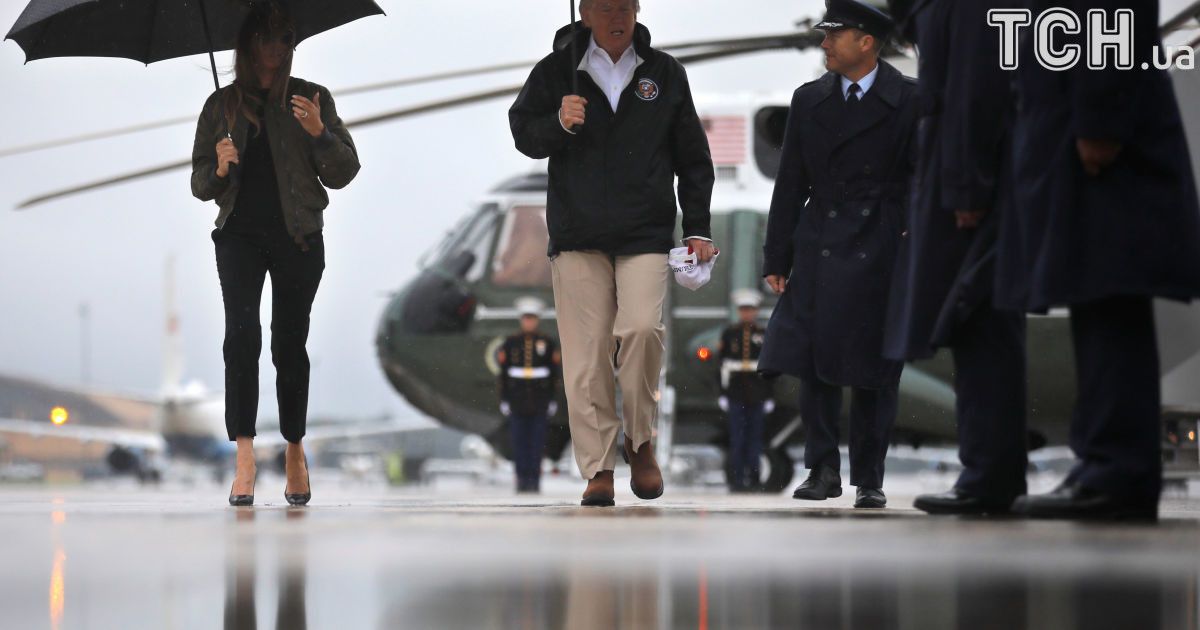 Батьки Меланії Трамп отримали американське громадянство