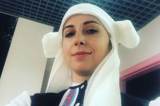 Тоня Матвієнко показала себе та доньку у традиційних українських вбраннях