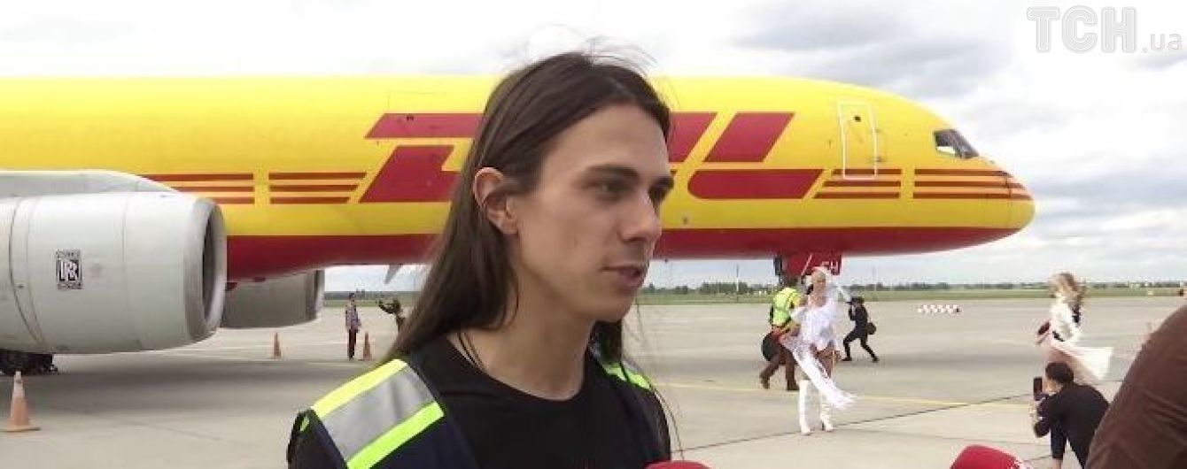 Трап літака і Ботанічний сад замість подіуму: дизайнери обрали незвичні локації для Ukrainian Fashion Week
