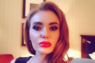 Царевна Несмеяна: "НЕАНГЕЛ" Слава умилила фанов эмоциями маленькой дочки