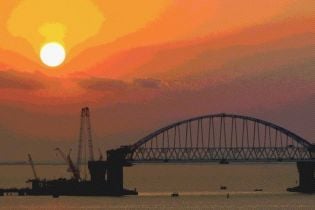 Омелян розповів, як зупинити незаконне будівництво Керченського мосту