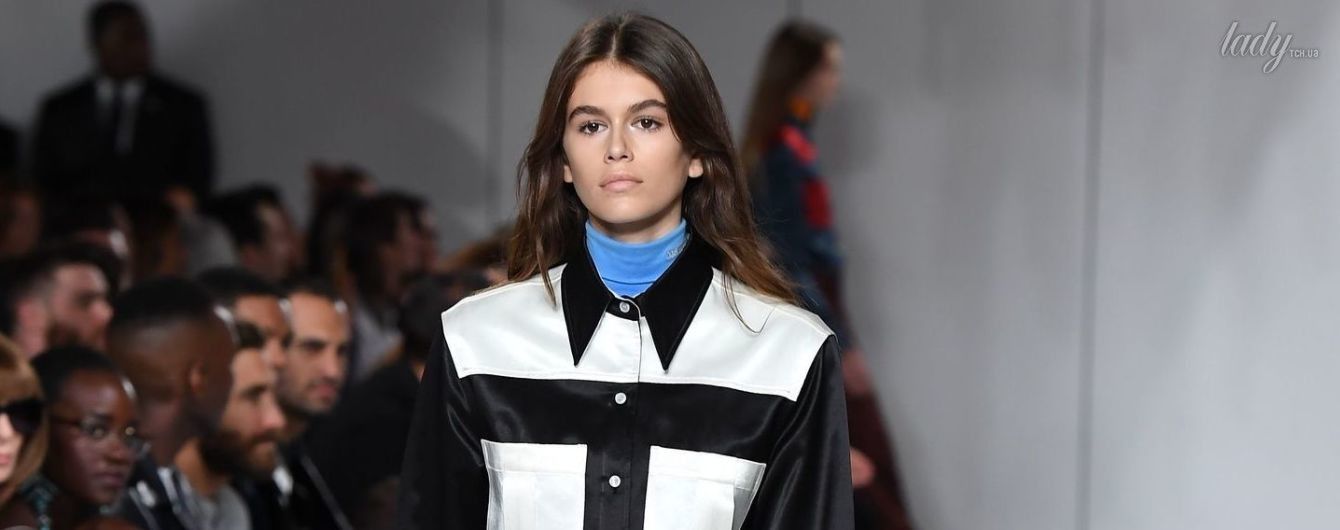 Дебют на подиуме: дочь Синди Кроуфорд приняла участие в шоу Calvin Klein