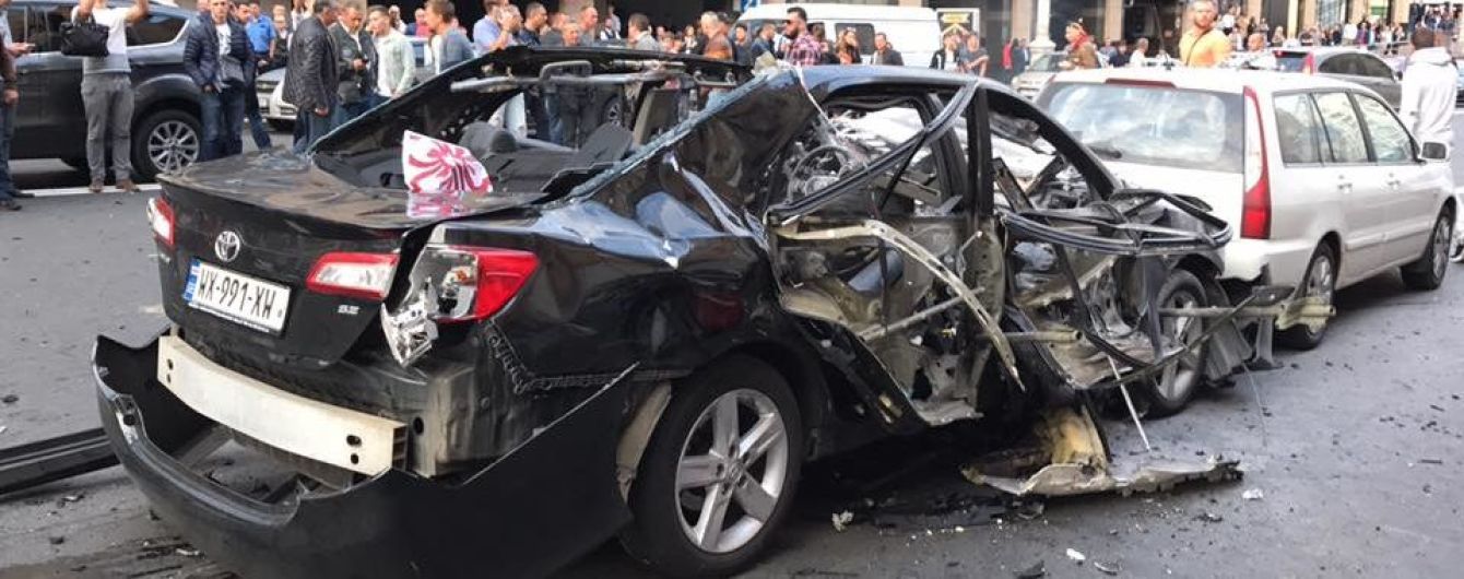 В центре Киева взорвалось легковое авто
