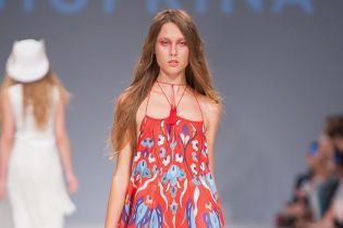 Восточные мотивы, деним и кружево в коллекции бренда CHUPRINA