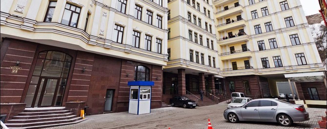 Здание "1+1" и завод соков в Днепре арестованы судом