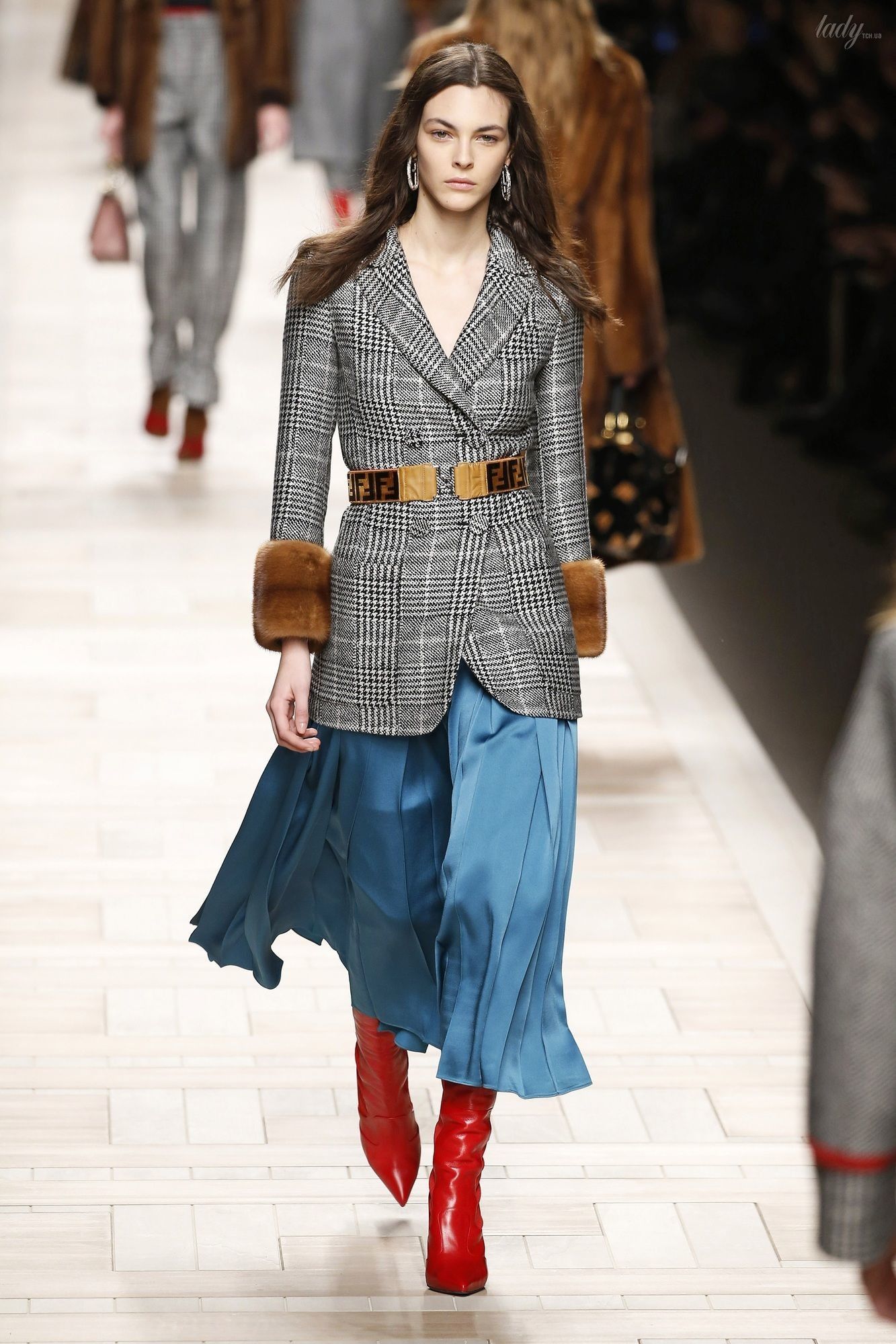 Коллекция Fendi прет-а-порте сезона осень-зима 2017-2018_4
