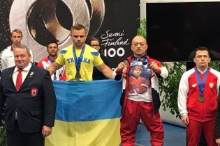 Російського спортсмена забанили за футболку з Путіним