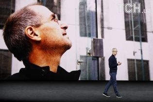 Новинки Apple в фотографиях: как выглядят новые iPhone и умные часы третьего поколения