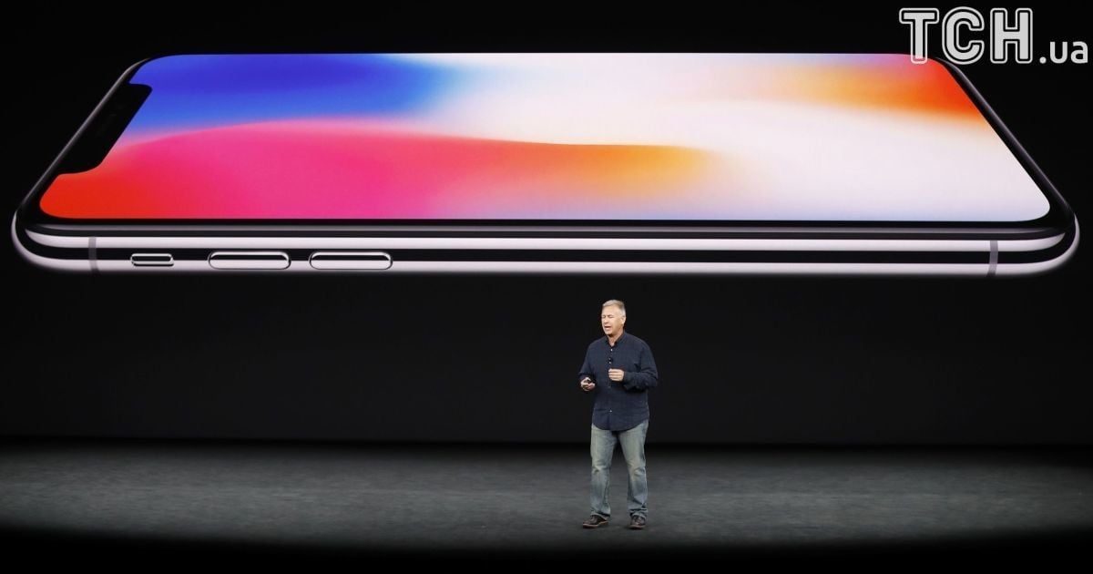 Три нових iPhone, говіркий годинник та 3D-емоції. Усі новинки Apple