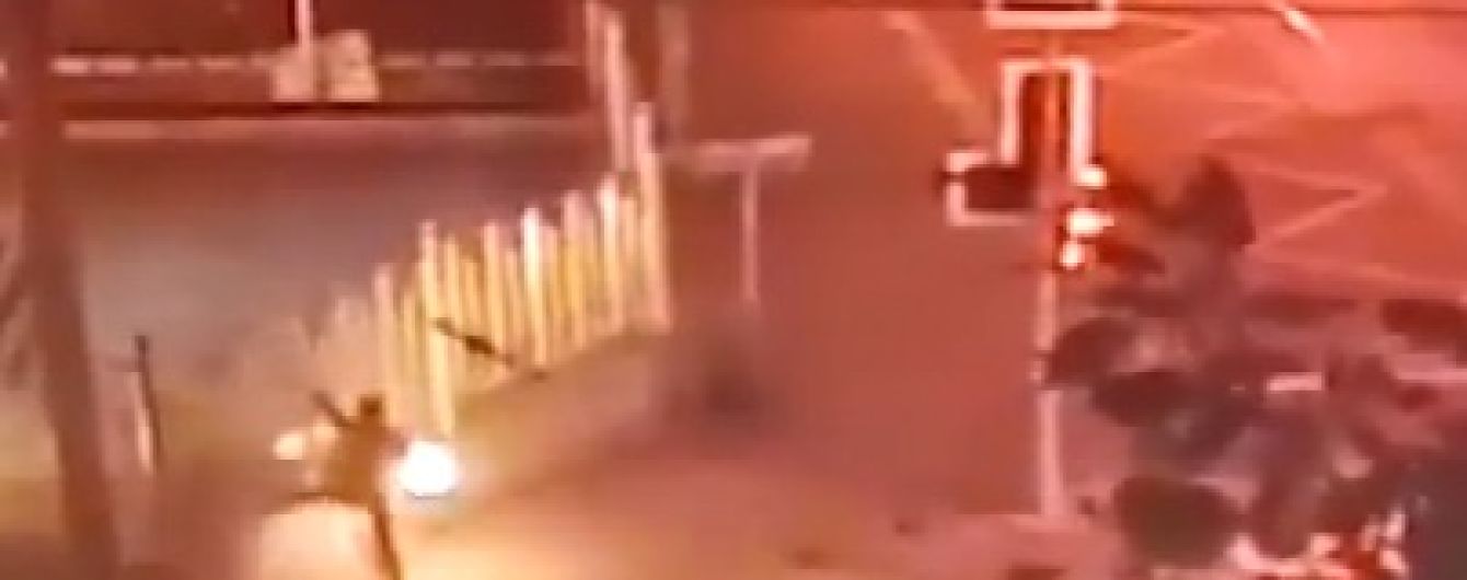 У Москві у будівлю Федерації єврейських громад кинули "коктейлі Молотова"