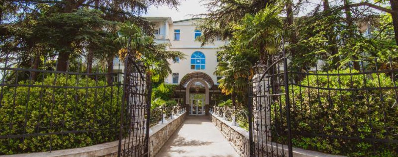 Знаменитий кримський пансіонат продадуть односельцю Кадирова за смішні гроші