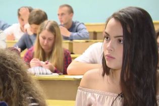 Наймолодша красуня України вступила до політеху та мріє про політику