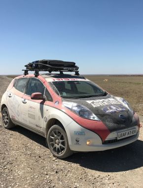 Шотландцы завершили трансконтинентальный пробег на Nissan Leaf