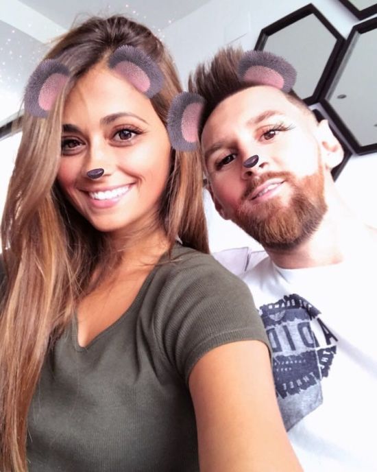 Мессі-медведик. Зірка футболу з дружиною випробували фільтри Instagram