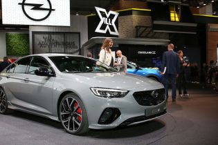 Во Франкфурт Opel привез спортивную версию Insignia