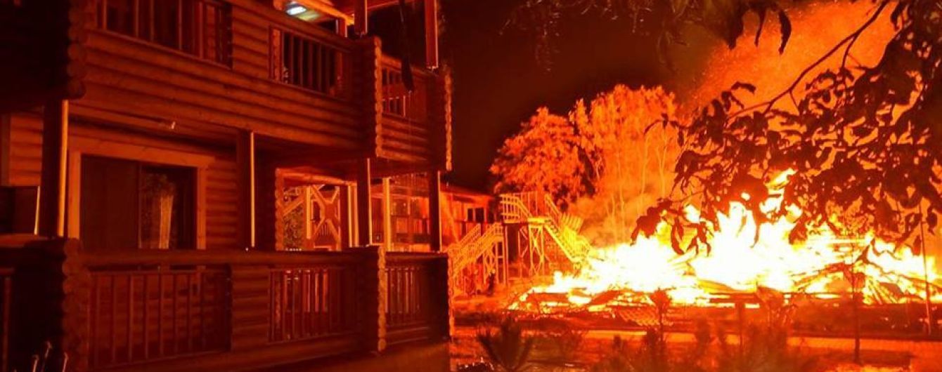 На місці пожежі у дитячому таборі в Одесі знайдено тіло - ЗМІ