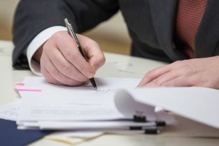 Дітям загиблих журналістів виплачуватимуть президентські стипендії