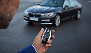 BMW планирует полность отказаться от автомобильных ключей
