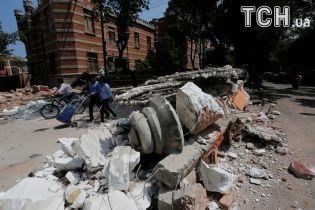 В результате сокрушительного землетрясения в Мексике погибли по меньшей мере 49 человек