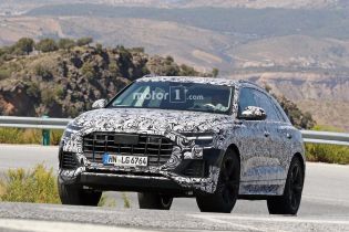 Фотошпионы рассекретили интерьер кроссовера Audi Q8