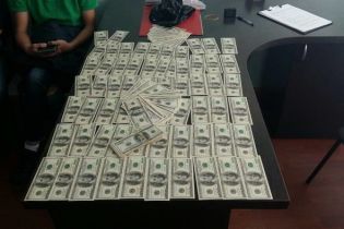 У Києві СБУ викрила на хабарі у $ 20 тис. слідчого-фіскала