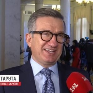 Народні депутати розповіли, як готуються до пенсії і скільки відкладають на "чорний день"