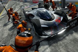McLaren представил виртуальный гиперкар для видеоигры Gran Turismo Sport