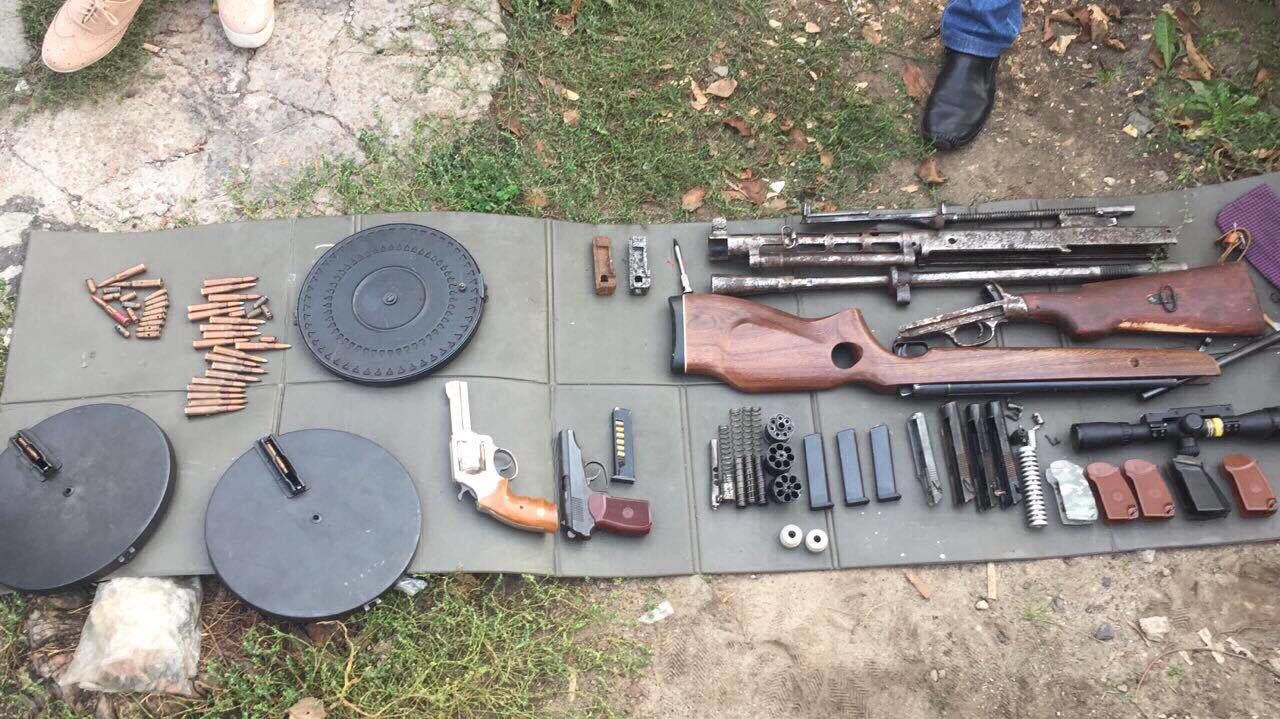 Силовики ліквідували в Києві підпільний цех із виготовлення зброї