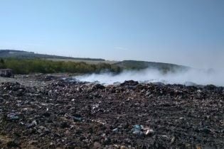На Харьковщине вспыхнул полигон твердых бытовых отходов