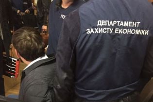 В Харькове госисполнитель погорел на взятке в более чем 100 тыс. гривен