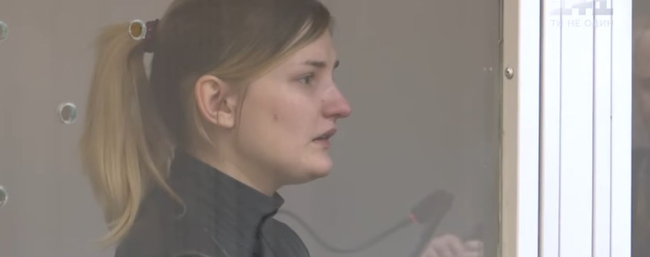 У Києві судять горе-матір, яка до смерті заморила голодом сина. Доньці вдалося вижити