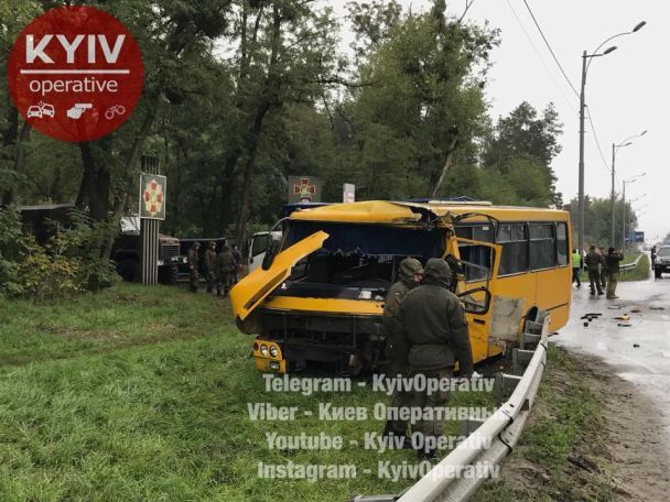 На Київщині автобус Нацгвардії потрапив у ДТП, є жертви