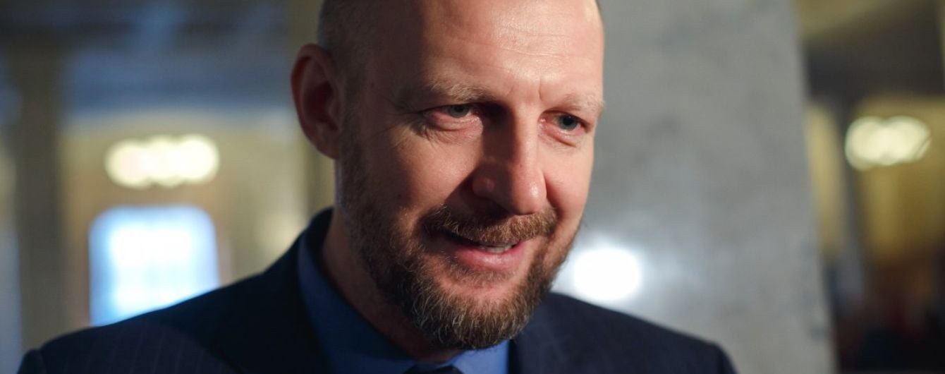 Під час "спринту" з димовою шашкою в Раді Тетерук вдарив Семенченка