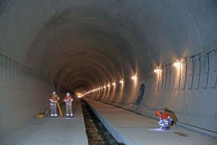 В Карпатах завершено строительство нового Бескидского тоннеля