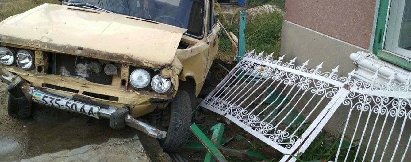 П’яний водій-убивця з Одещини бився головою об землю на місці жахливої ДТП