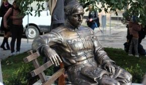 Під час відкриття пам'ятника Петлюрі у Вінниці влаштували стрілянину